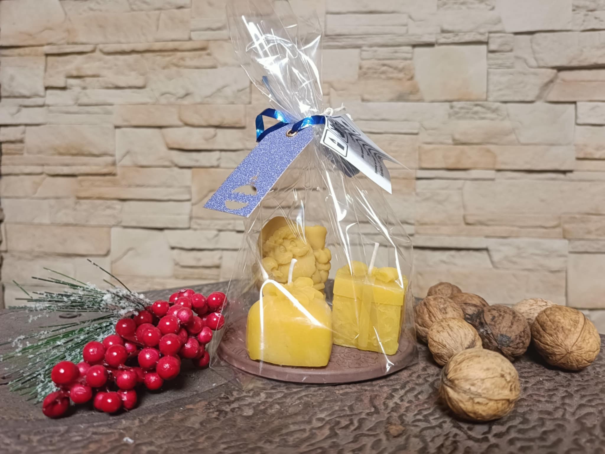 Zestaw świeczek świątecznych „Mikołaj” z naturalnego wosku pszczelego - obrazek 2